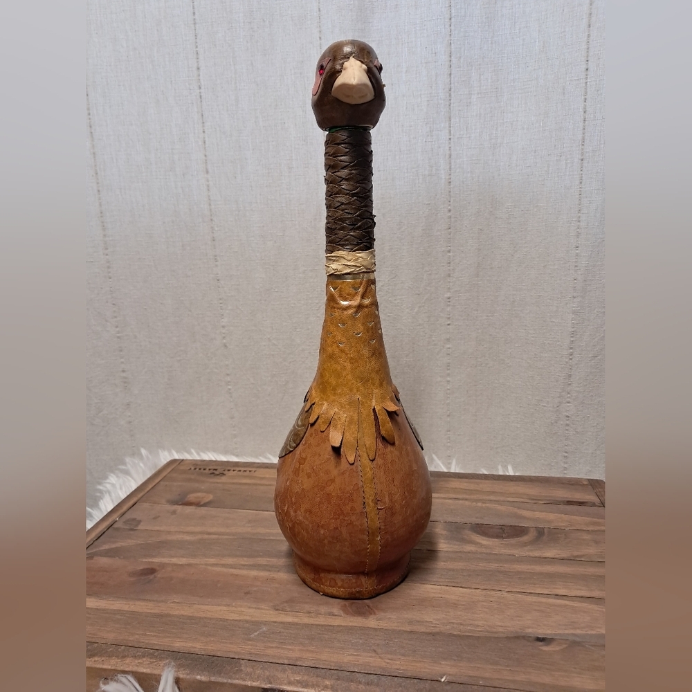 Vintage Italian Pigeon Decanter - Picture 5 of 7